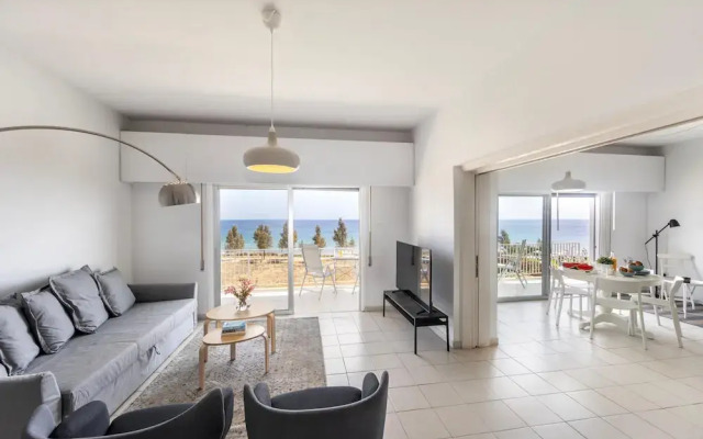 Protaras H2O Seafront Suite
