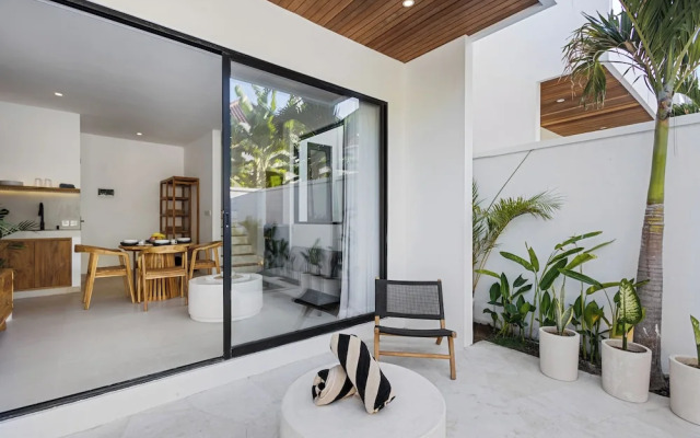 White Residence - Art & Boutique Suites