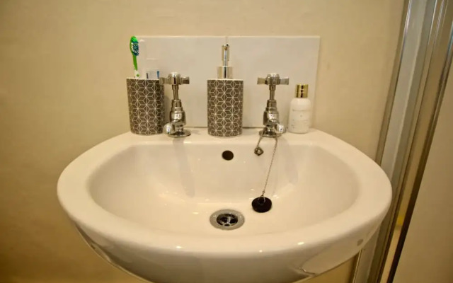 St Georges Place Studio 8