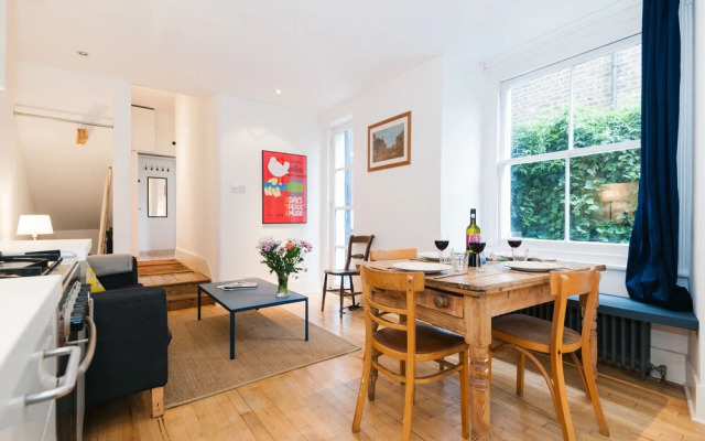 The Kensal Green Garden Apartment - GG