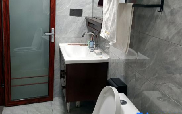 Shengdelou Hotel – Bathroom – Luliang