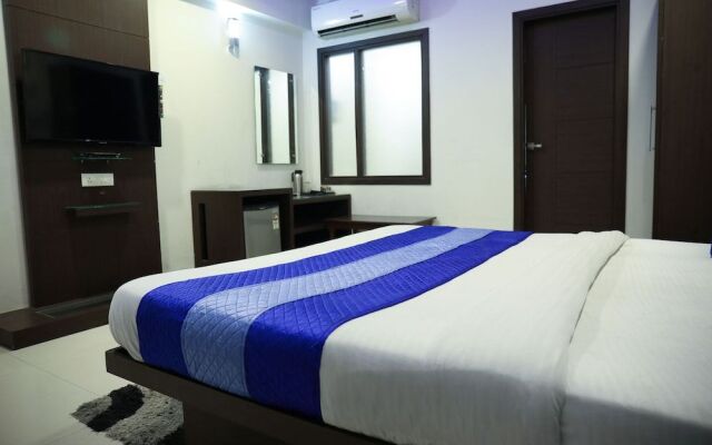 OYO 14867 Hotel Aashadeep