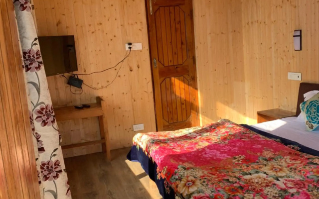 Tourist Hotel