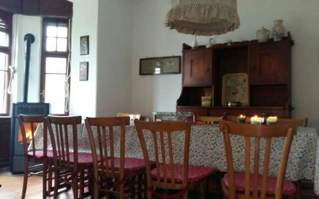 Abetina House