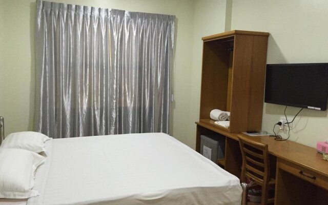 Htun Yadanar Motel