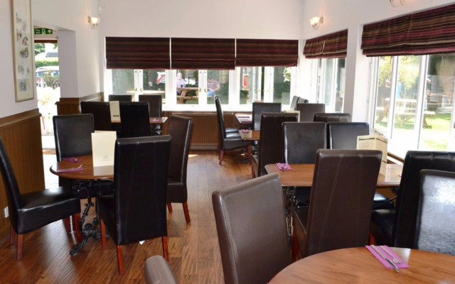 The Rowbarge Hotel and Restaurant
