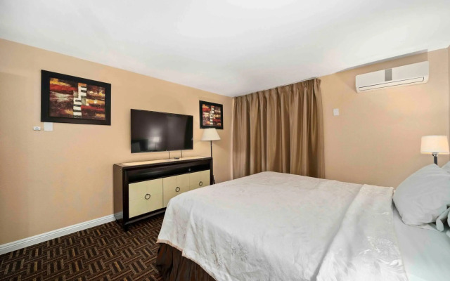 Lemon Tree Hotel & Suites Anaheim