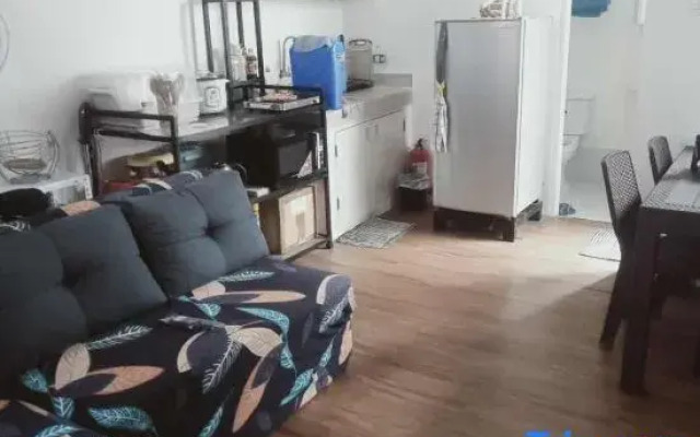 Queen Abby's Staycation