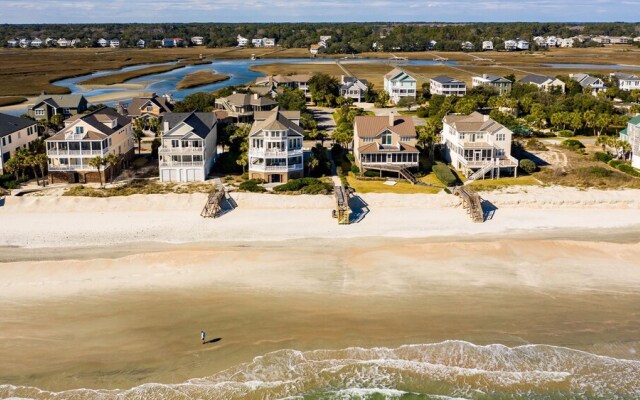 Higher Porpoise by Peace Vacations