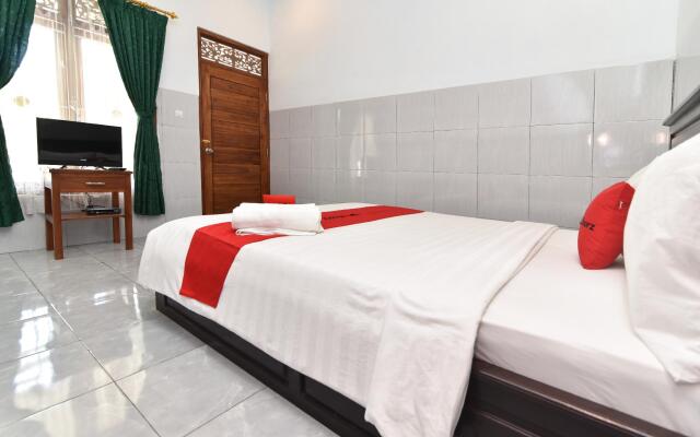 RedDoorz Plus @ Singaraja