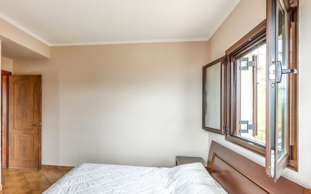 Graceful Villa in Raches Fthiotidos With Patio