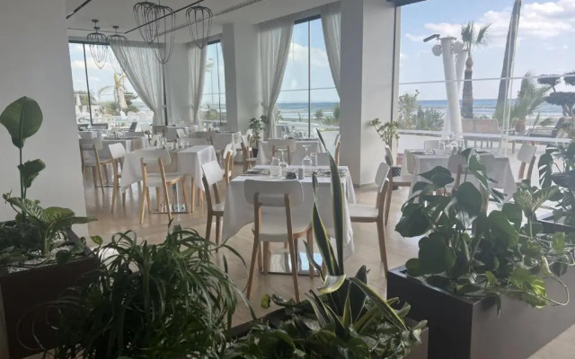 Lenios Beach Hotel