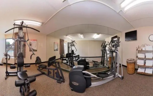 New Victorian Inn & Suites