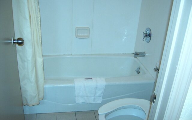 Travelers Inn & Suites