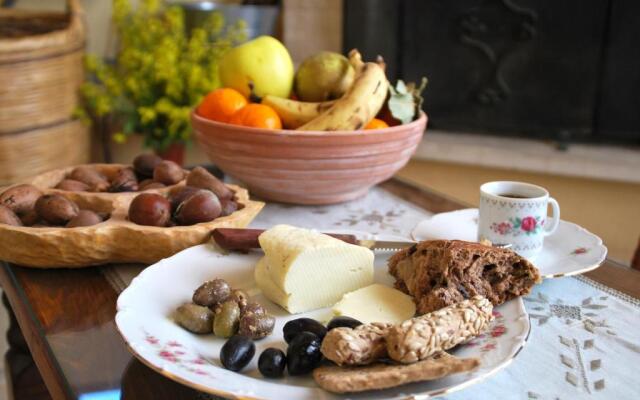 Vavla Rustic Retreat