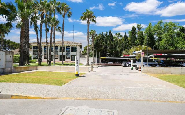 Snug holiday home in Villamartin with garden