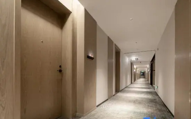 Mehood Lestie Wuhan  Wuhuan Sports Center Hotel
