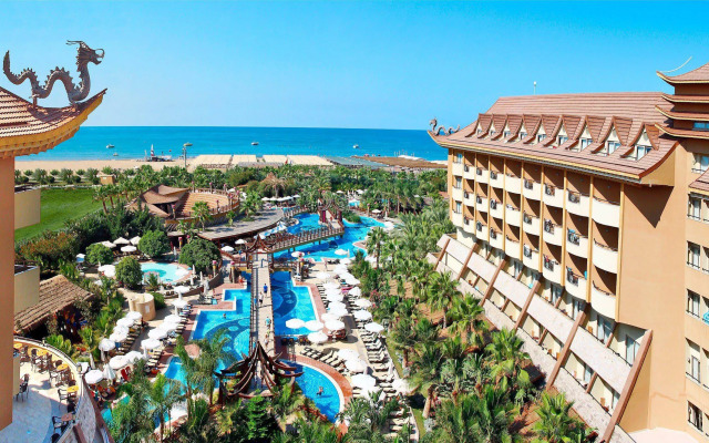 Royal Dragon Hotel – All Inclusive