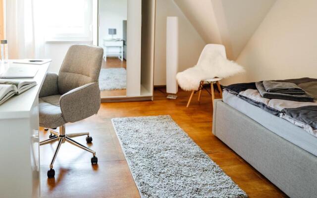 Zimmer in ruhiger Lage 150m zur TA (Nr. 5)