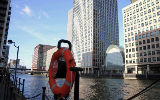 Canary Wharf - Corporate River View Apartments