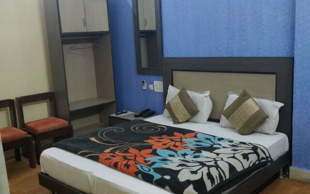 Hotel Dilli by OYO Rooms