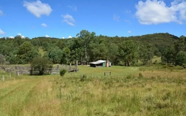 Four Bull Hut