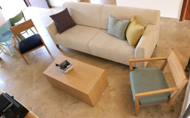 Nahal Faran 32