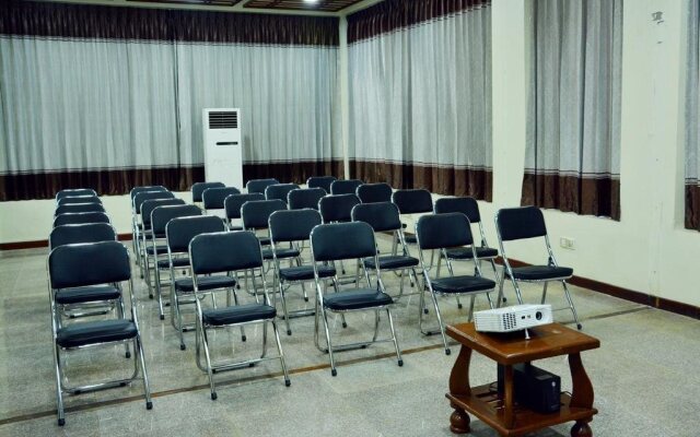 Nwe Waddy Hotel Pyin Oo Lwin