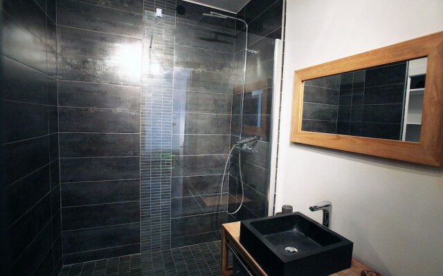 Central, spacious and comfortable 2 bedroom