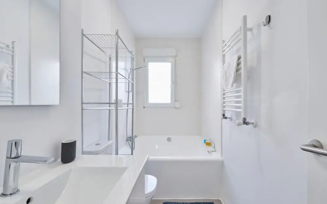 Tu Apartamento Cerca De Plaza Castilla Iii