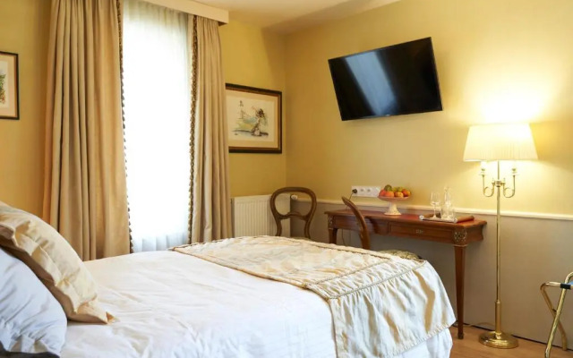 HOTEL Les Contes de Bruyeres