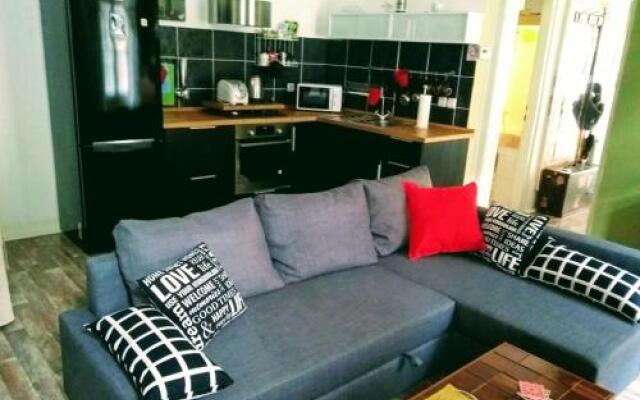 Olive Tree City Apartment