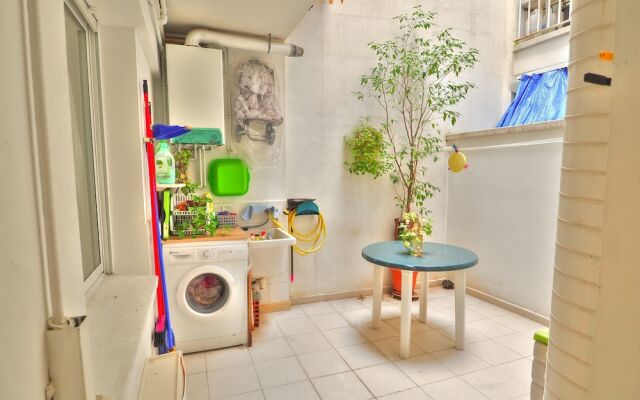 Lucy Apartment