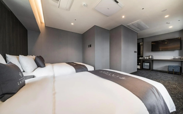 Layers Hotel Busan Hadan