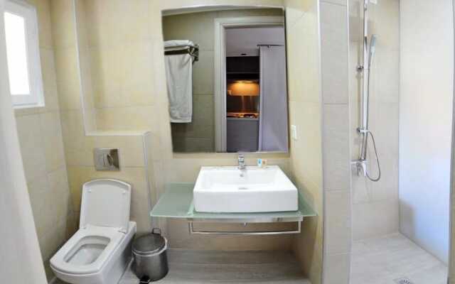 Vliho Bay Suites&Apartments