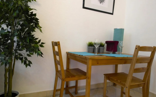 Budget Apartment by Hi5 - JÃ³zsef Attila 18.