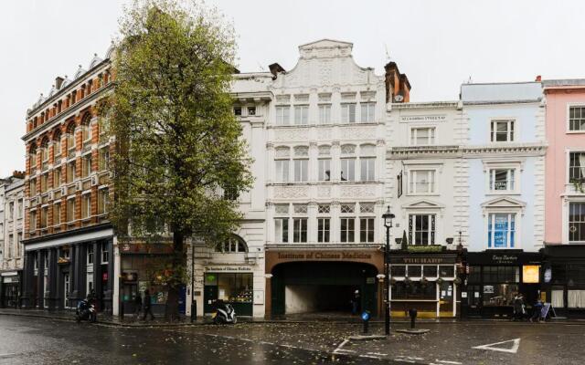 Trafalgar Square Apartments