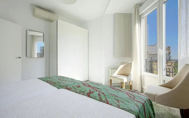 Exclusive 3BD Apartment Near Reina Sofia Museum Reina Sofia II