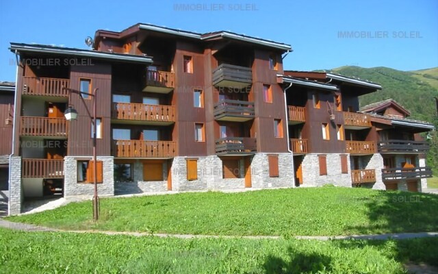 Grand Appartement Bien Équipé en Duplex en Front de Neige