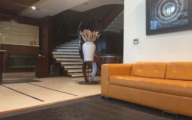 Hotel Aura @ Airport