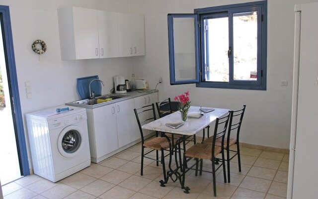 Amazing Home in Ampela, Syros With 6 Bedrooms and Outdoor Swimming Pool