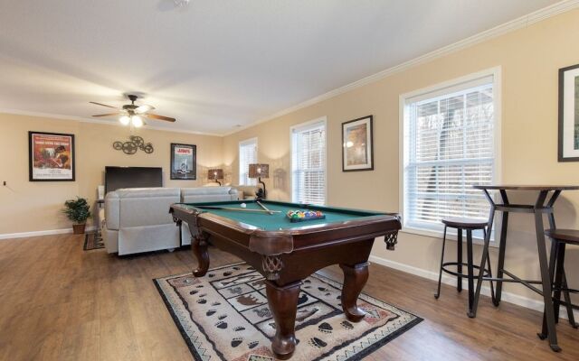 Misty Hollow by Jackson Mountain Rentals