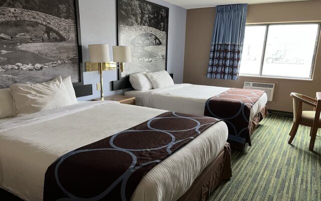 Boarders Inn & Suites by Cobblestone Hotels - Waterloo/Cedar Falls