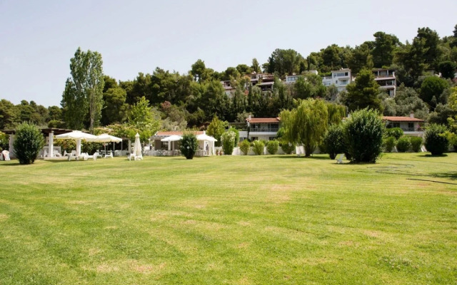 Skiathos Holidays Three-bedroom Villa
