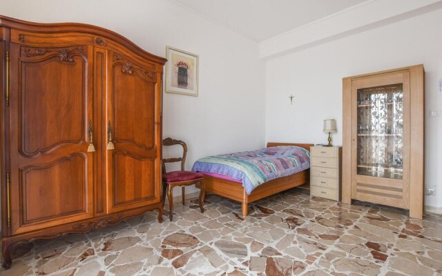 Stunning Apartment in Giarre With Wifi and 2 Bedrooms