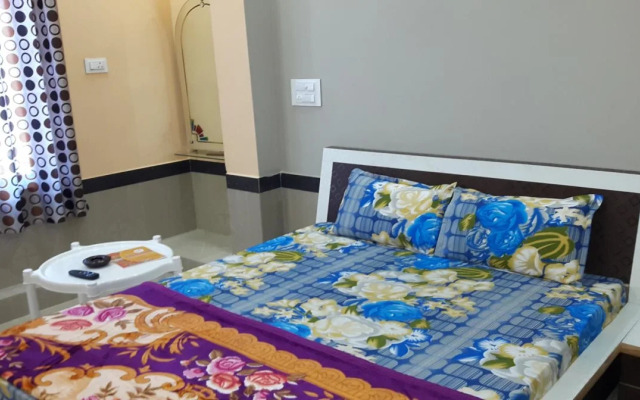 Hotel Karnavati Restaurant