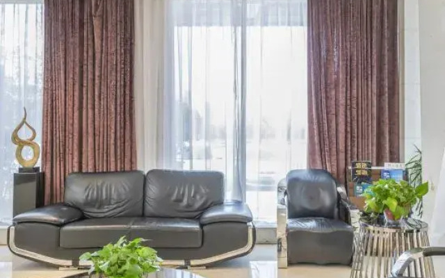 Wutongshu Holiday Hotel