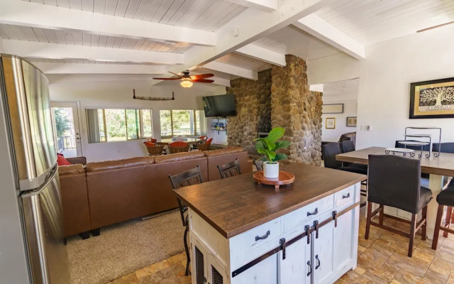 Fairway Cabin 3 Bedroom Home