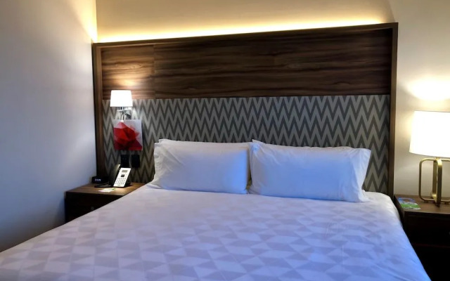 Holiday Inn & Suites Monterrey Apodaca Zona Airport