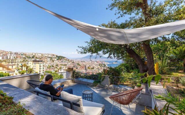 Quite Shelter in Naples
